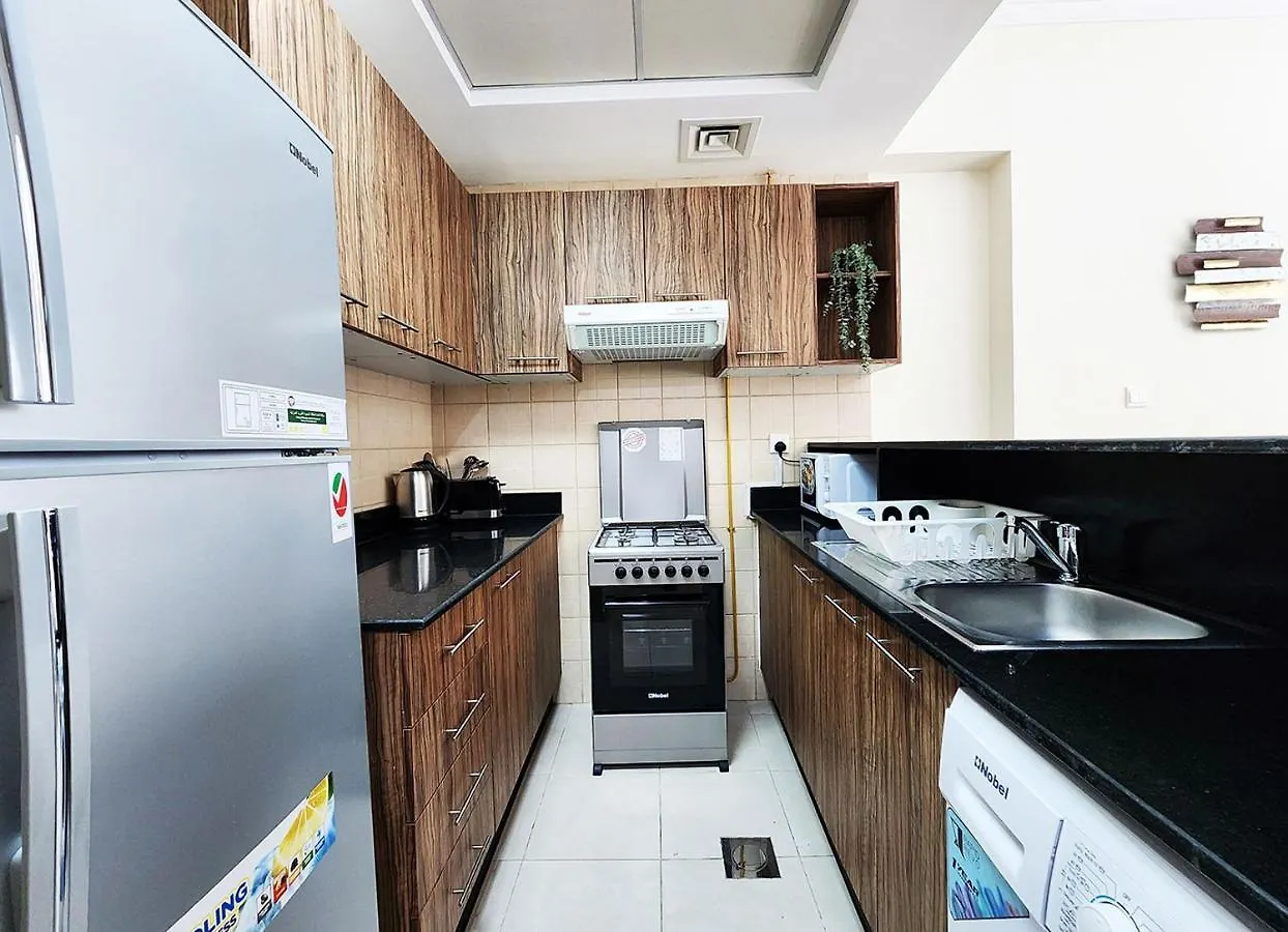 Rh- Contemporary Living, Studio, Near Burj Khalifa Dubai