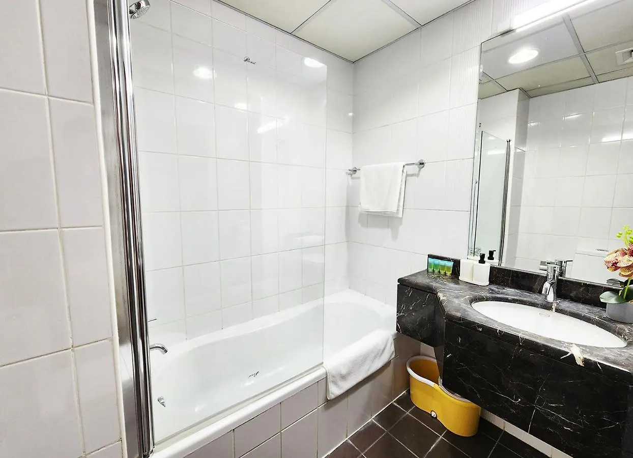 Rh- Contemporary Living, Studio, Near Burj Khalifa Dubai Apartment