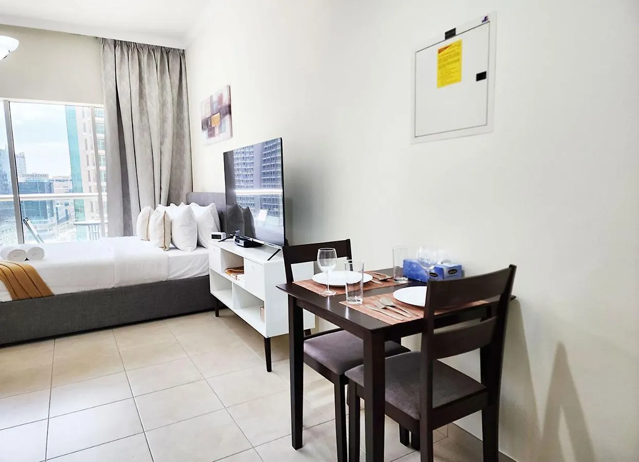 Rh- Contemporary Living, Studio, Near Burj Khalifa Dubai 0*,