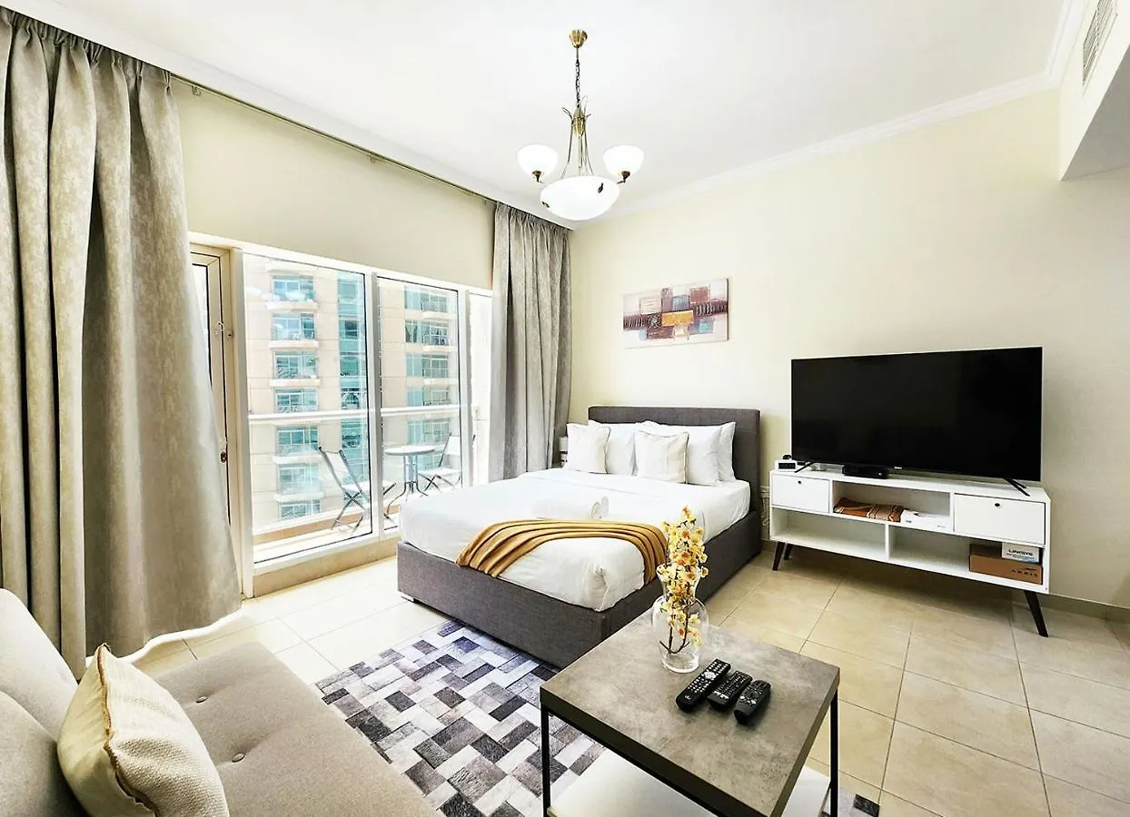 Rh- Contemporary Living, Studio, Near Burj Khalifa Dubai Apartment