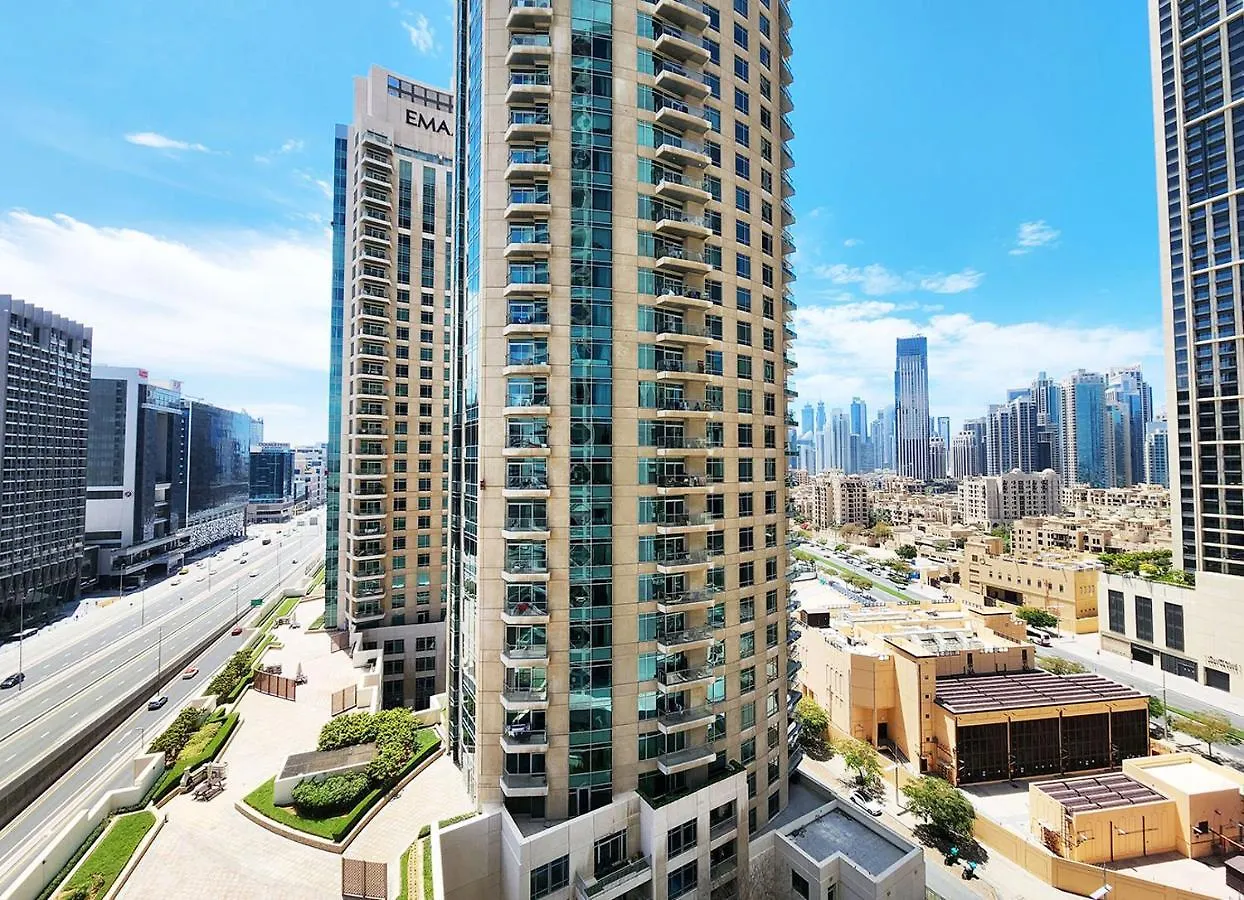Apartment Rh- Contemporary Living, Studio, Near Burj Khalifa Dubai United Arab Emirates