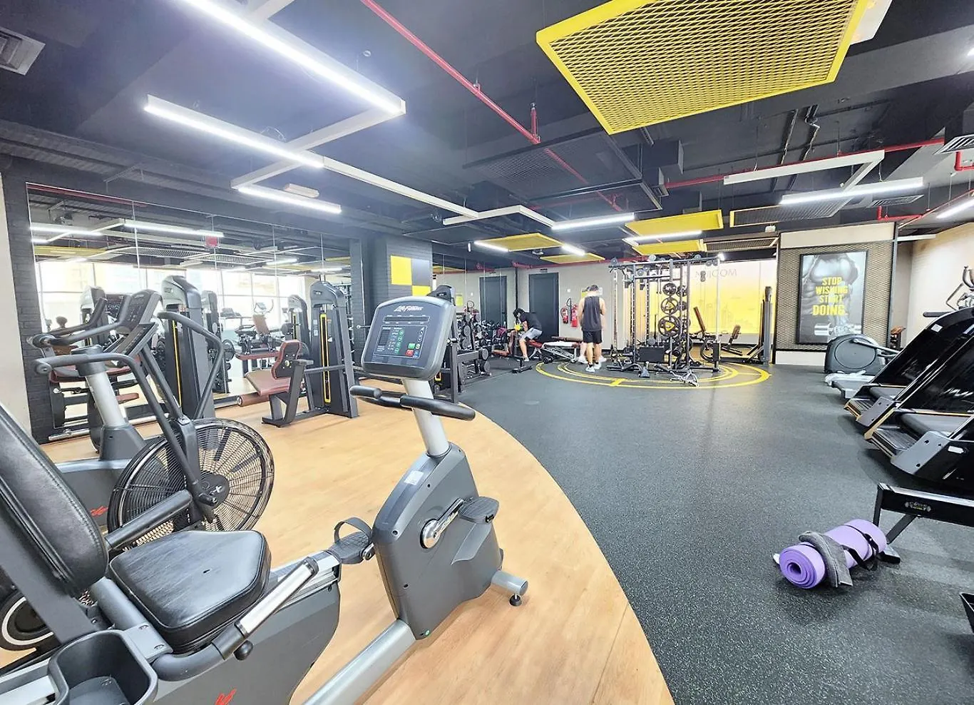 Rh- Contemporary Living, Studio, Near Burj Khalifa Dubai United Arab Emirates